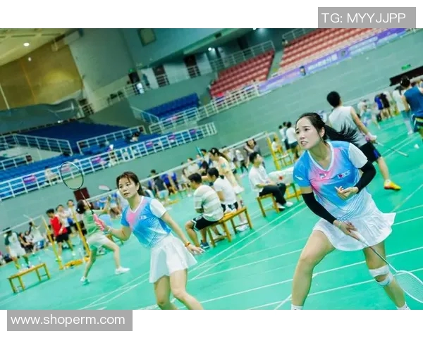 成都羽毛球队在杯赛中的灵活战术与表现分析